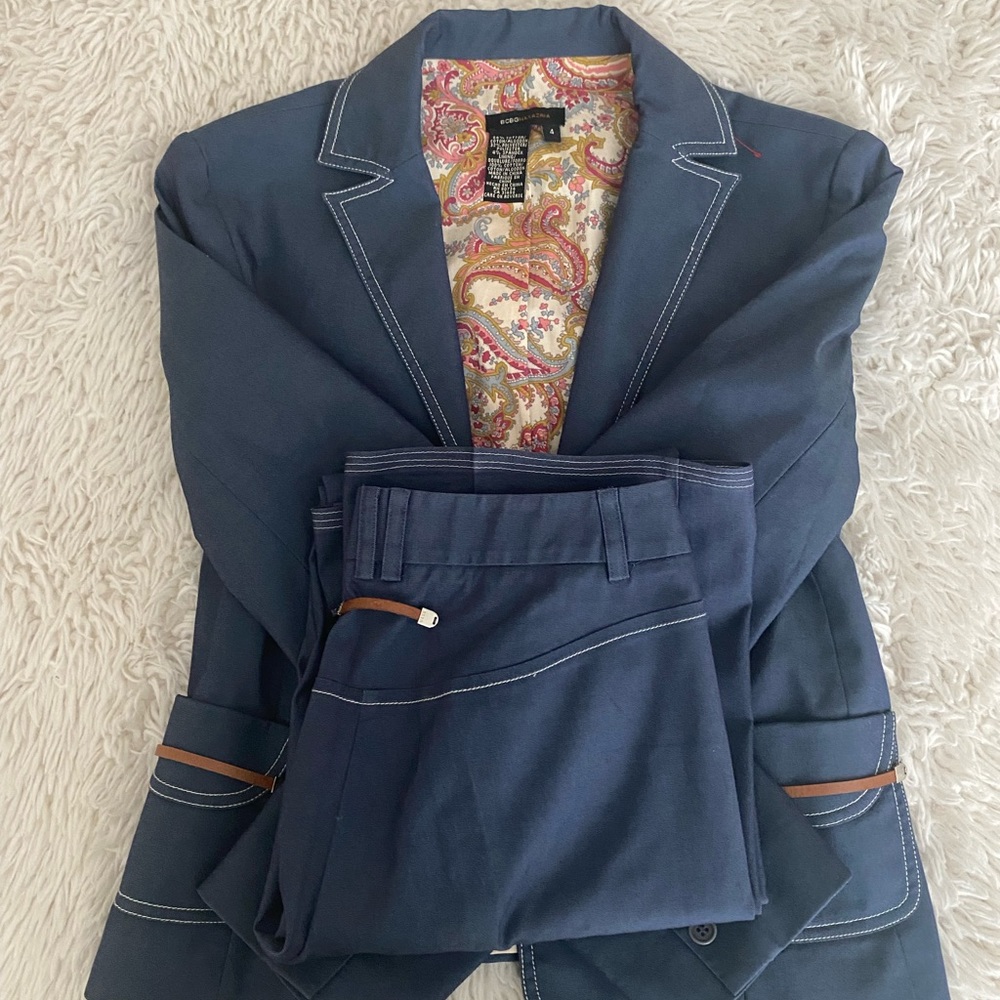 BCBGMAXAZRIA Jacket. Size 2BCBGMaxAzria